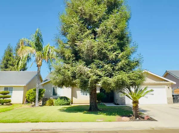 The Debra White Team @ Real Broker Technologies Hanford, Ca. in Hanford, CA (3)