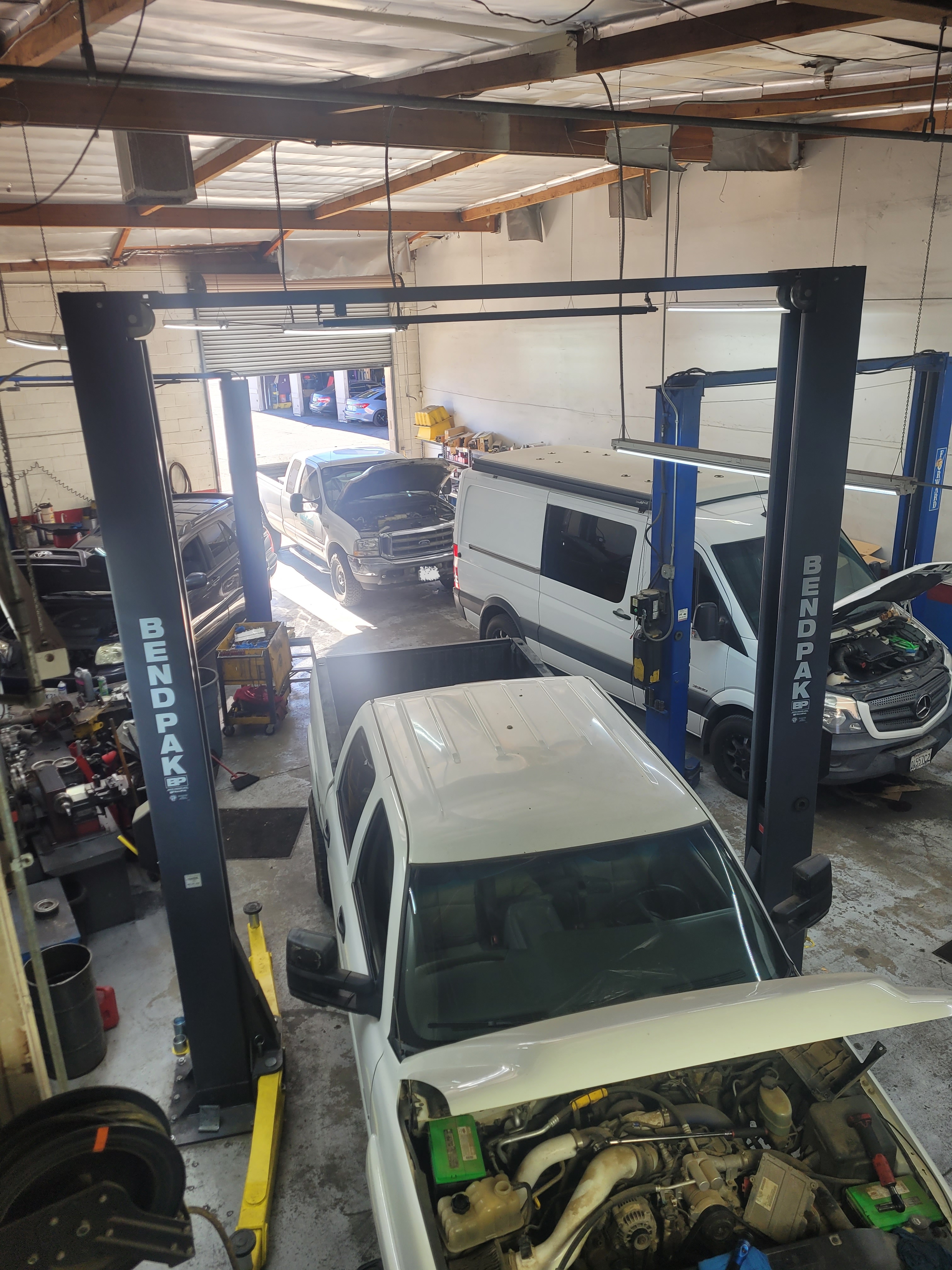 SCV Auto Specialist in Canyon Country, CA (2)