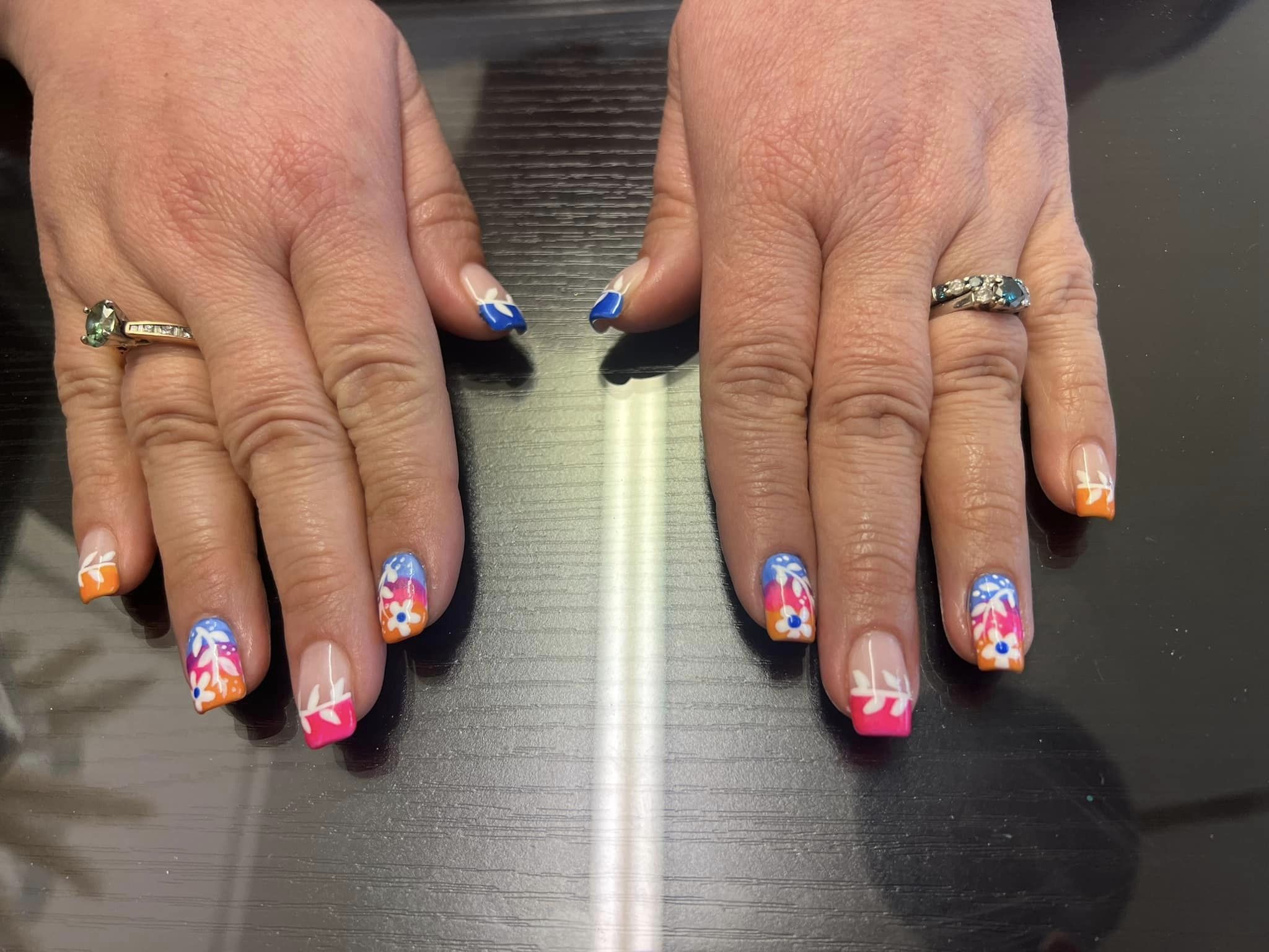 Shop Around the Corner - A Family Salon in Fortuna, CA