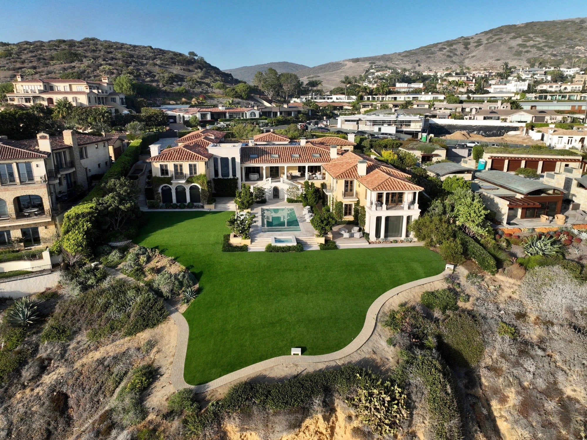 Excellence New Vision Real Estate in Covina, CA