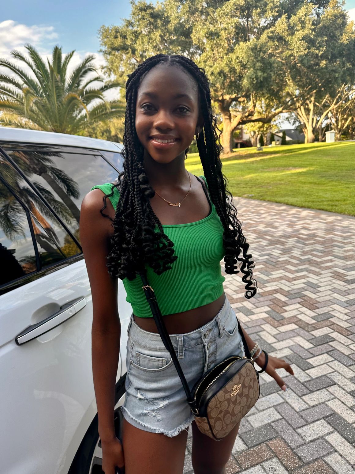 Natural Touch Hair Stylist in Orlando, FL