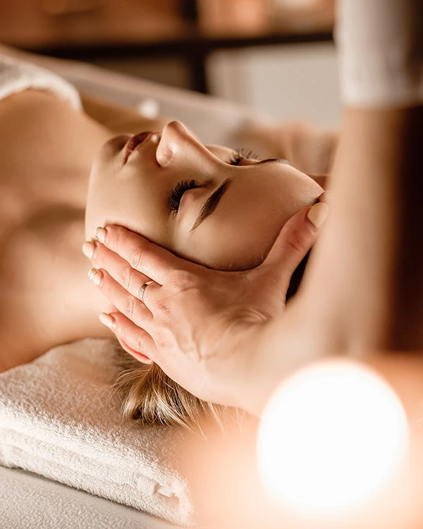 LUX NAILS LOUNGE & Head Spa in Roseville, CA (3)