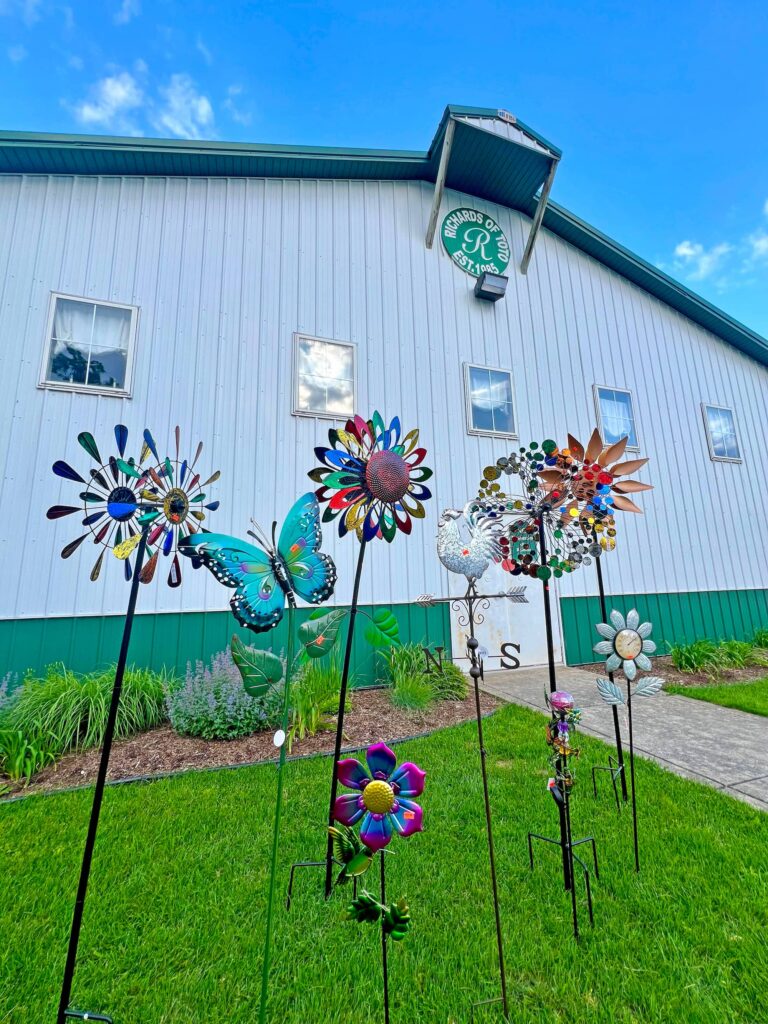 Toto Cafe in North Judson, IN