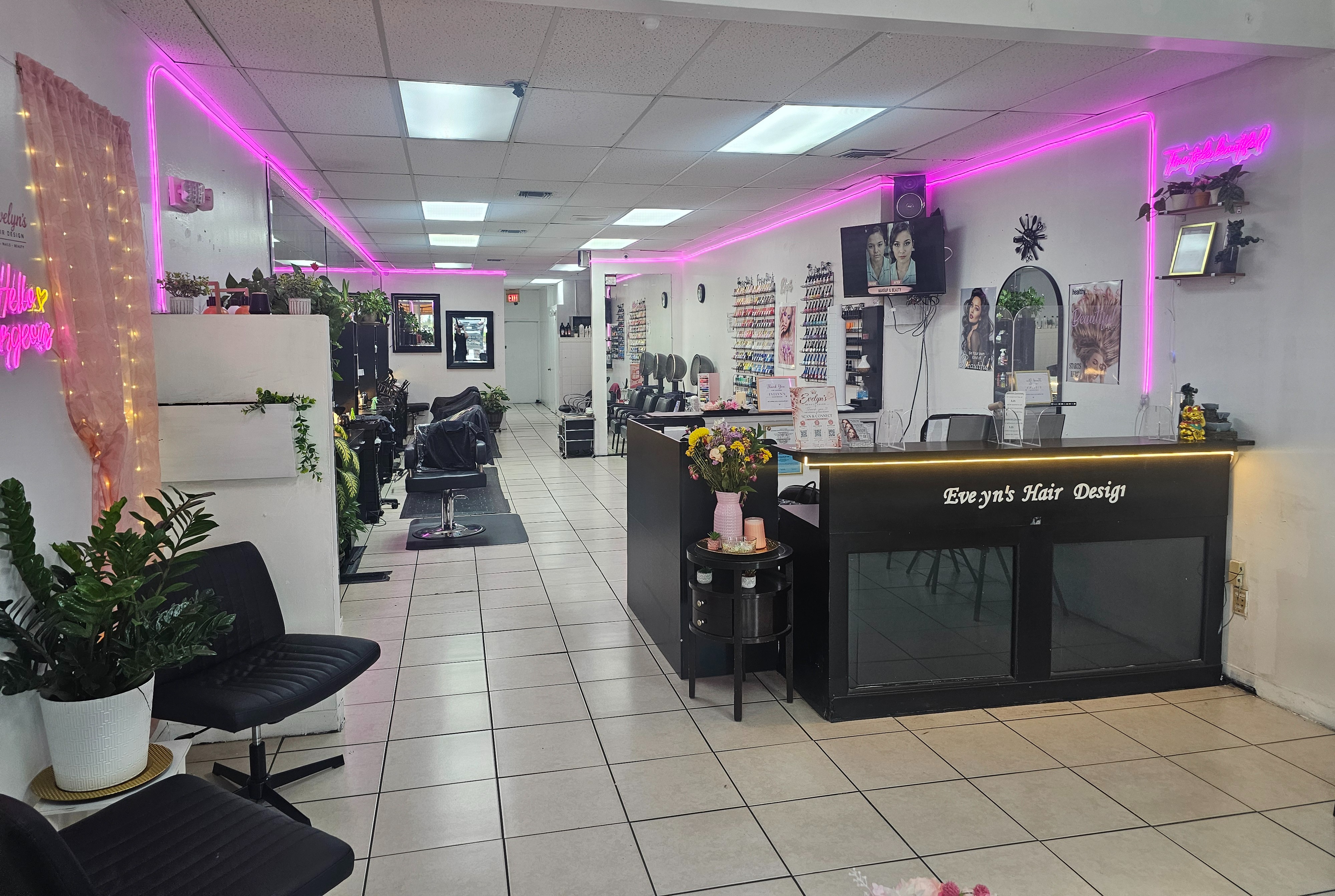 Evelyn's Hair Design in Cutler Bay, FL