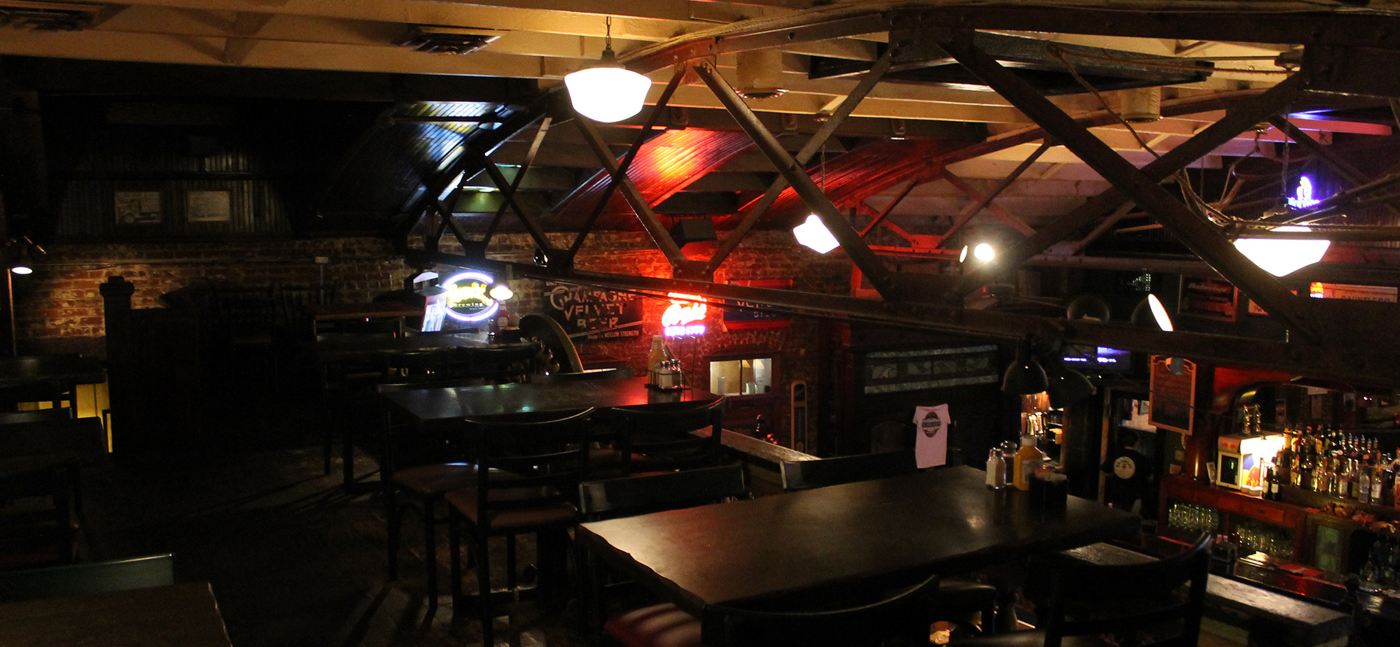 M. Moggers Restaurant & Pub in Terre Haute, IN (4)