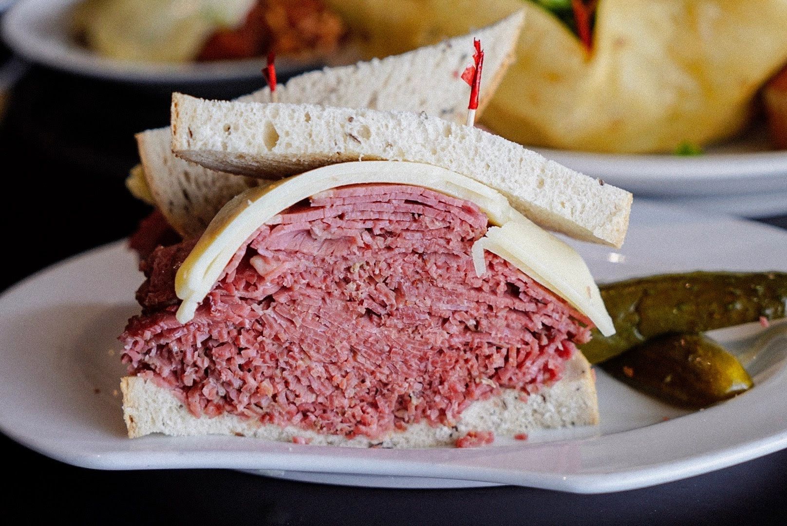 Simon’s Restaurant & Delicatessen in Brecksville, OH