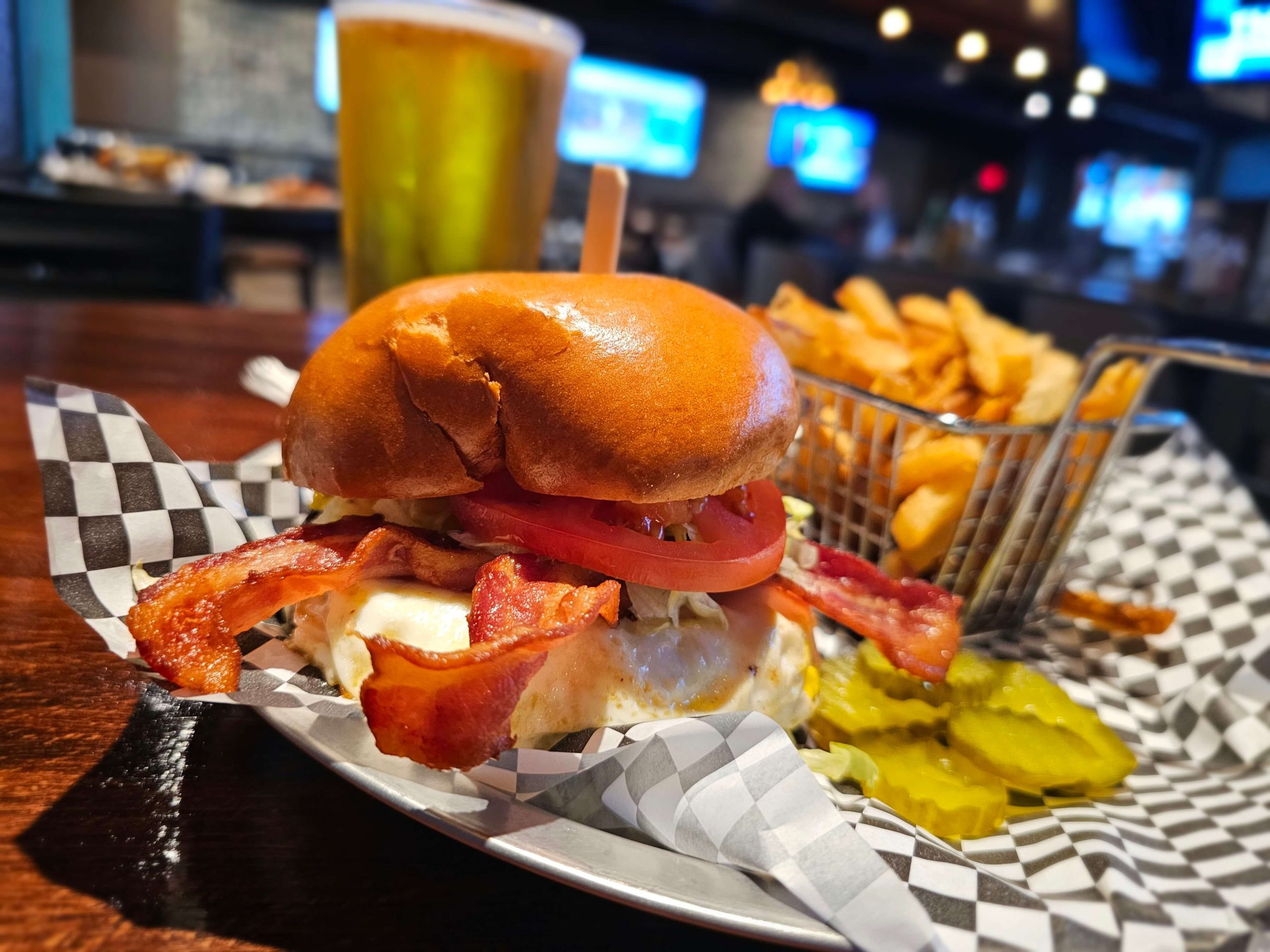 Lake Avenue Tavern in Glenview, IL (6)
