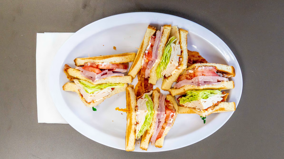 Country Club Cafe in Rancho Mirage, CA (3)
