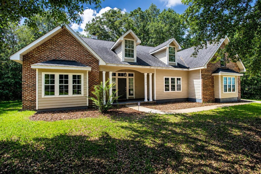 Amanda Harrison, HARRISON REAL PROPERTY GROUP LLC in Tavares, FL