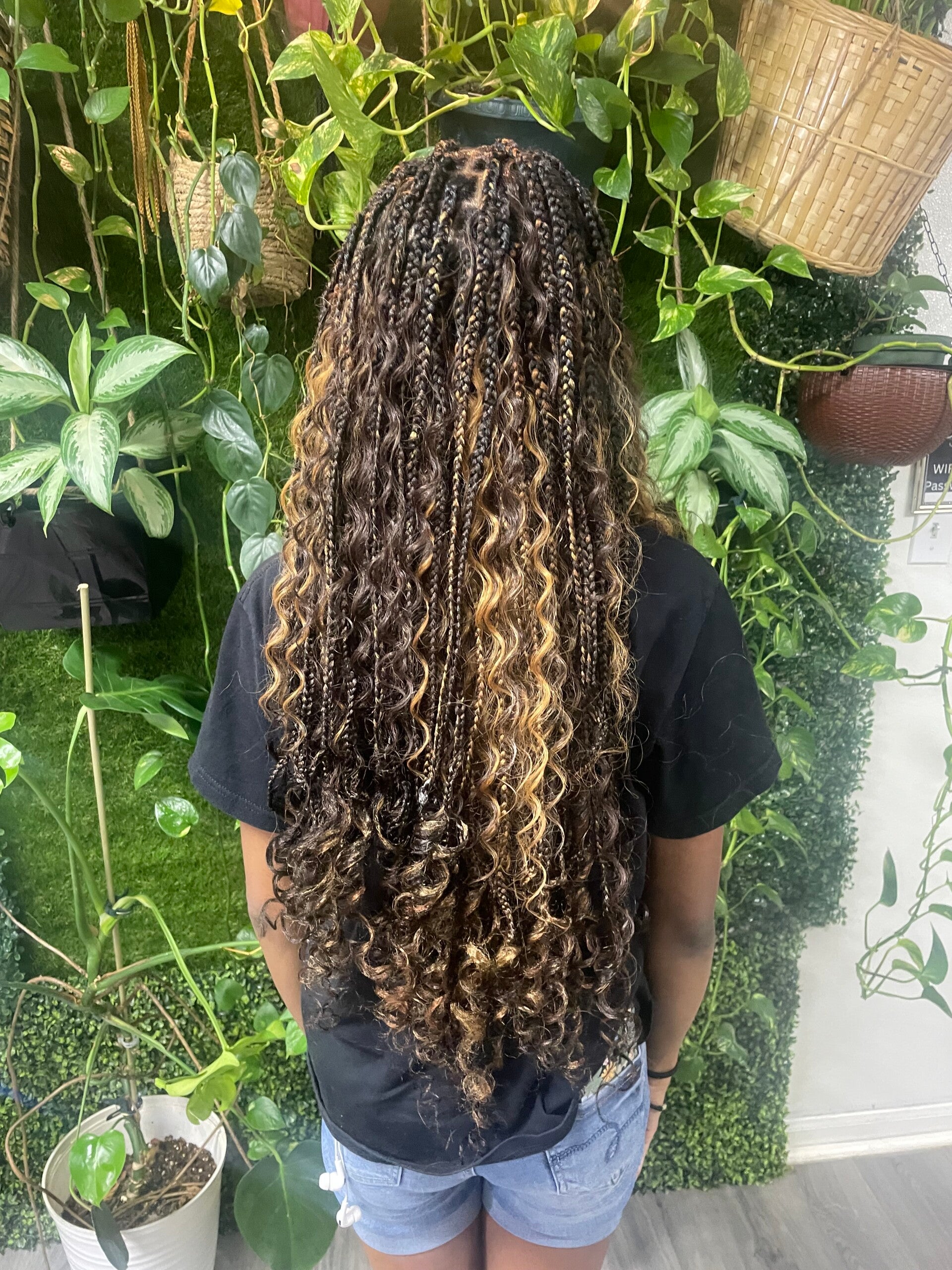 Mystik Design Salon in Denton, TX