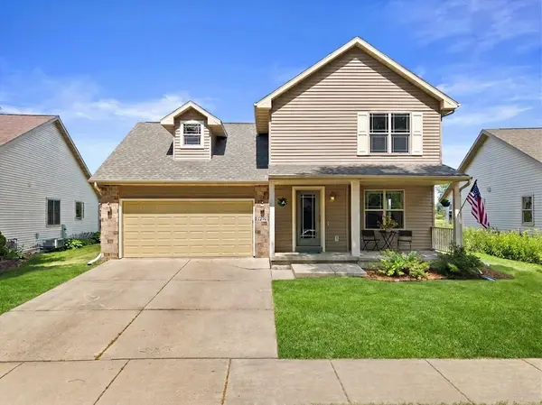 Bridget Horstmann - Real Home Realty l Brokered by Real Broker in Beaver Dam, WI (3)