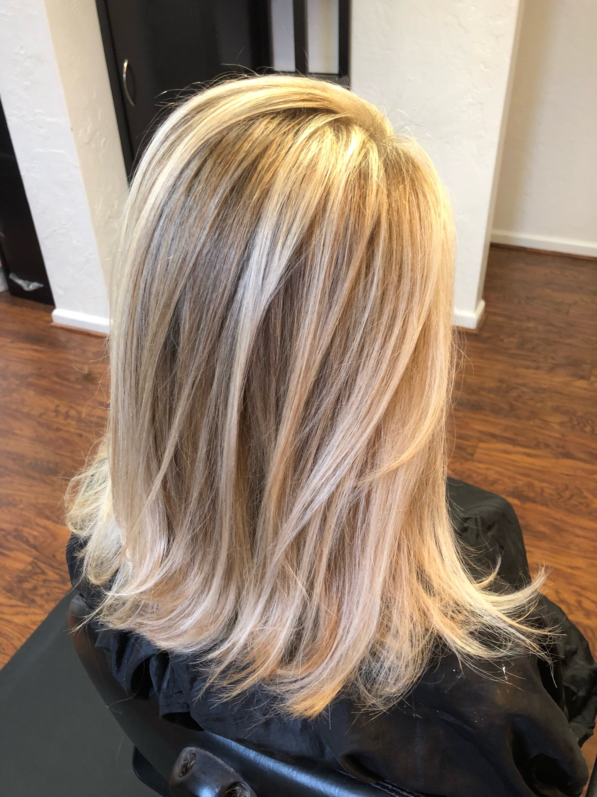 Luxe Hair Salon in Bridgeville, PA