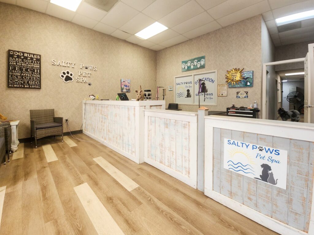 The Salty Paws Pet Spa and Grooming in Pawleys Island, SC (3)