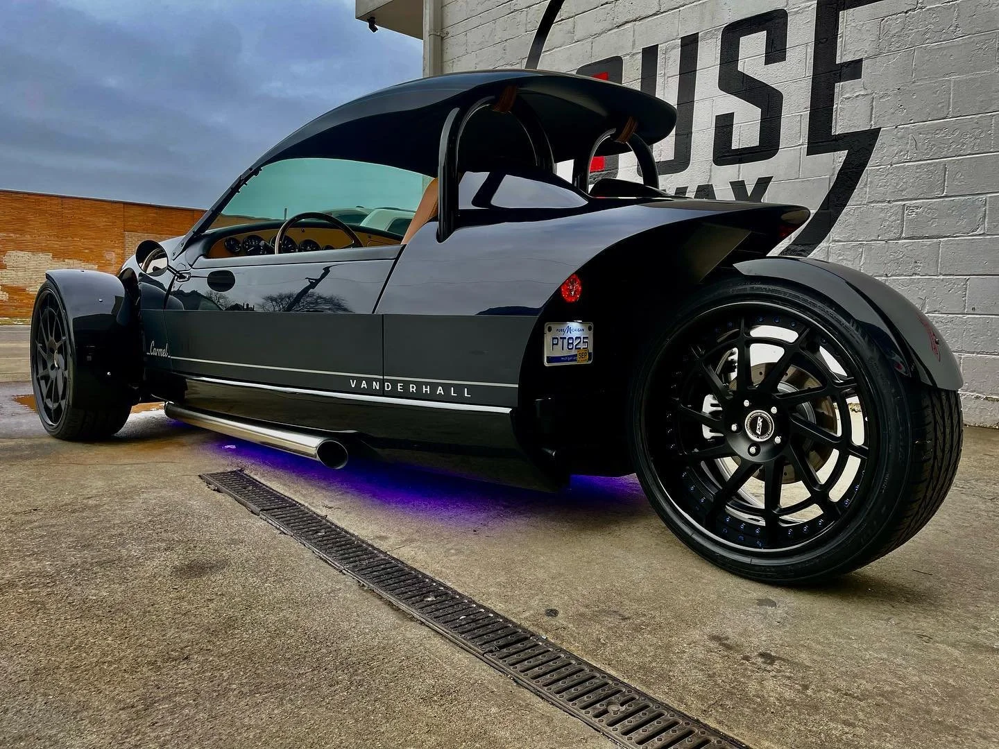 House Of Wax Detailing and Carwash in Detroit, MI