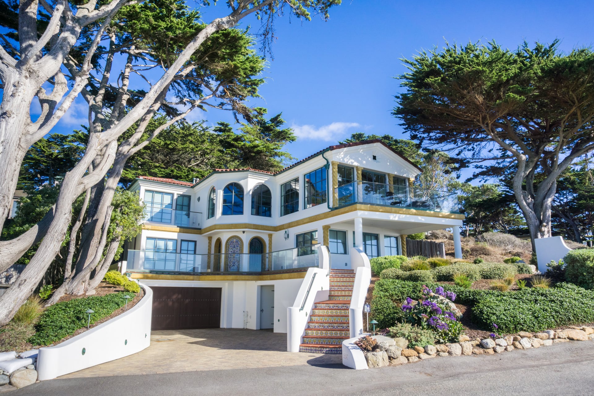 Jesse Guzman Real Estate Broker, DRE 01882691 in Mission Hills, CA (3)