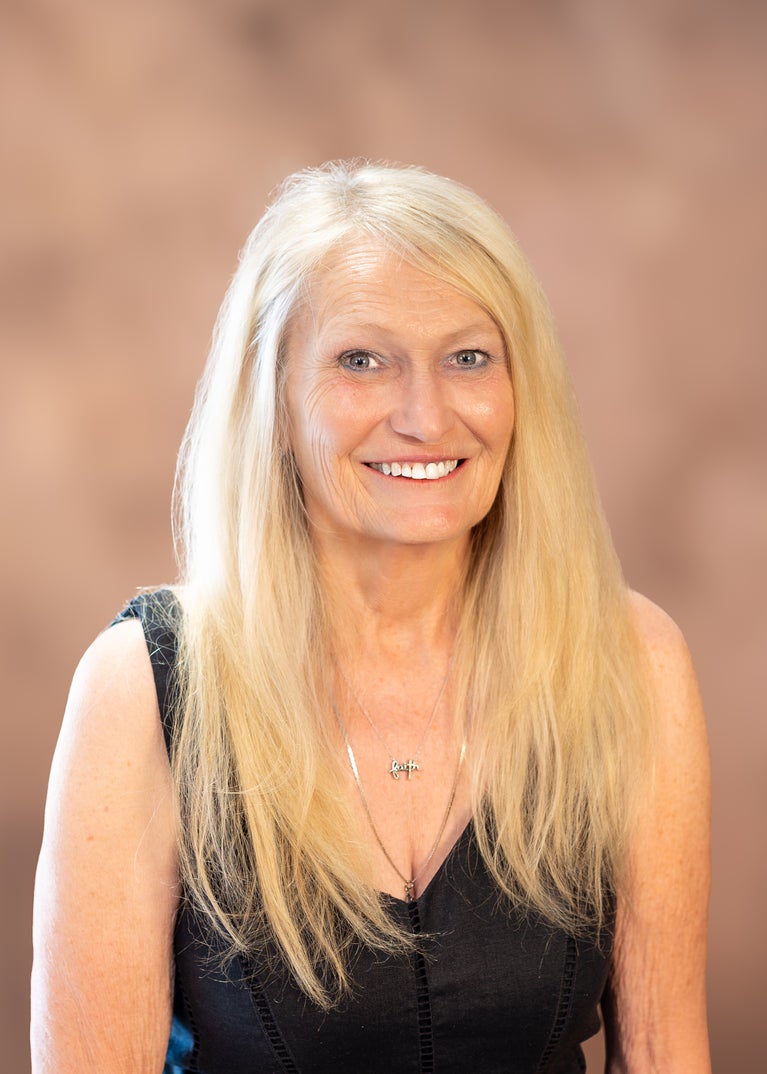Melissa Pickett, TOWN AND COUNTRY REAL ESTATE in Susanville, CA (4)