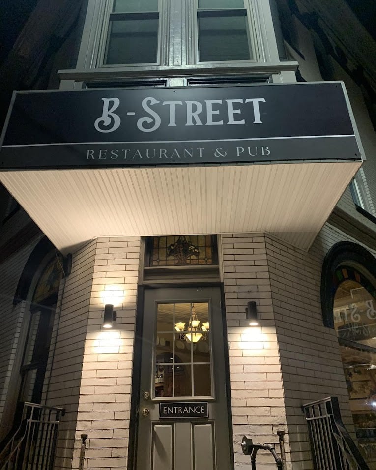 B Street 104 Restaurant & Pub in Greencastle, PA (3)