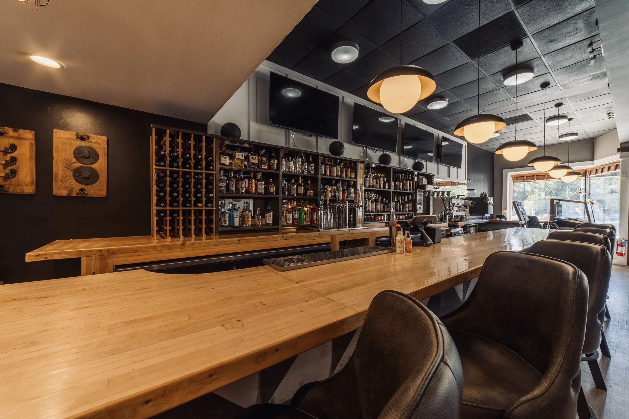 Tiny's Restaurant & Bar | Group Events and Date Nights in Gary, IN (5)