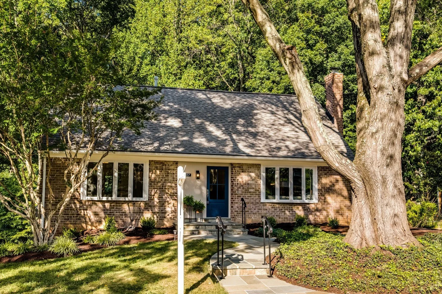 The Mary & Cathy Team - Cathy DeLoach - Long & Foster Real Estate, Inc. in Burke, VA (2)