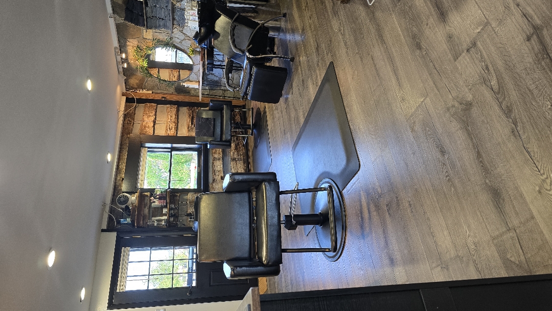 Lovettsville Hair Studio in Lovettsville, VA
