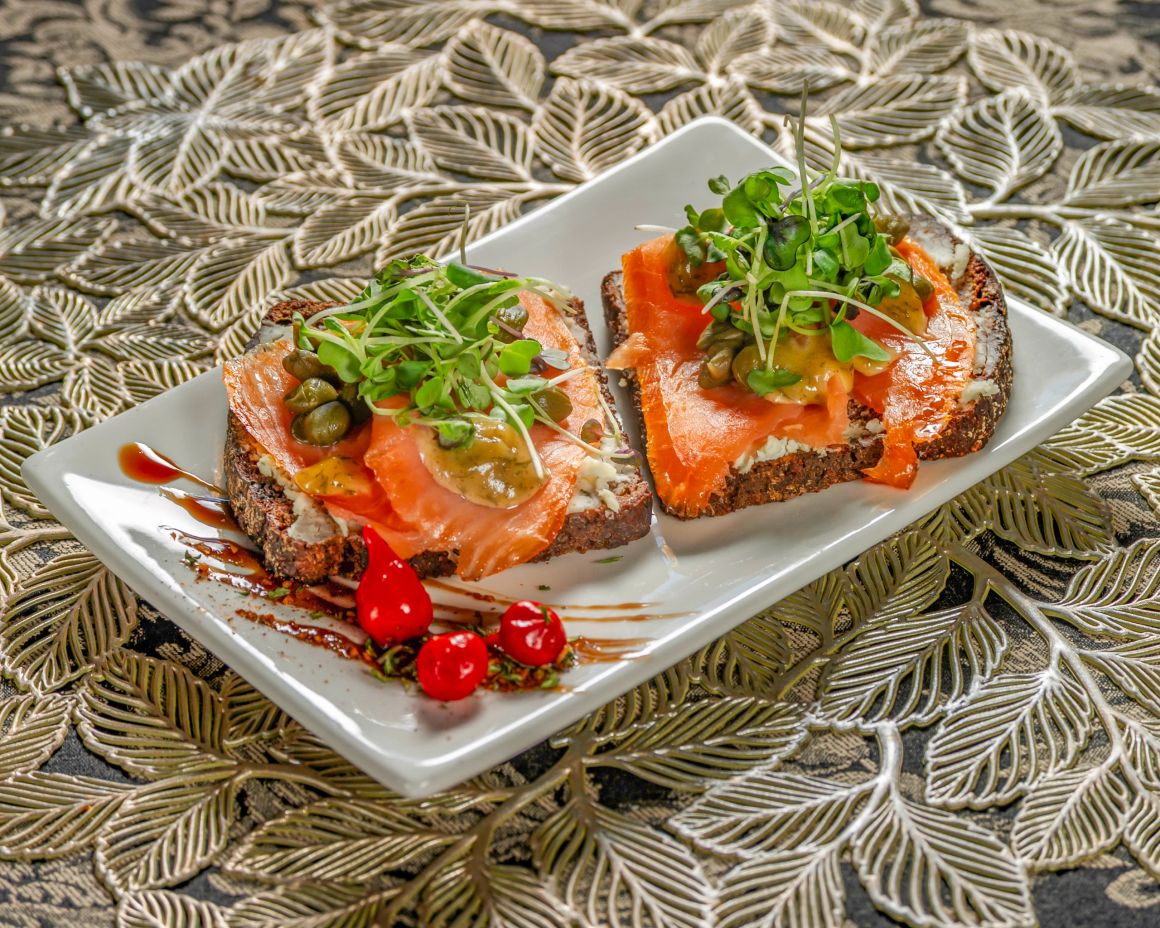 Yana's Speakeasy in Highland Park, IL (3)