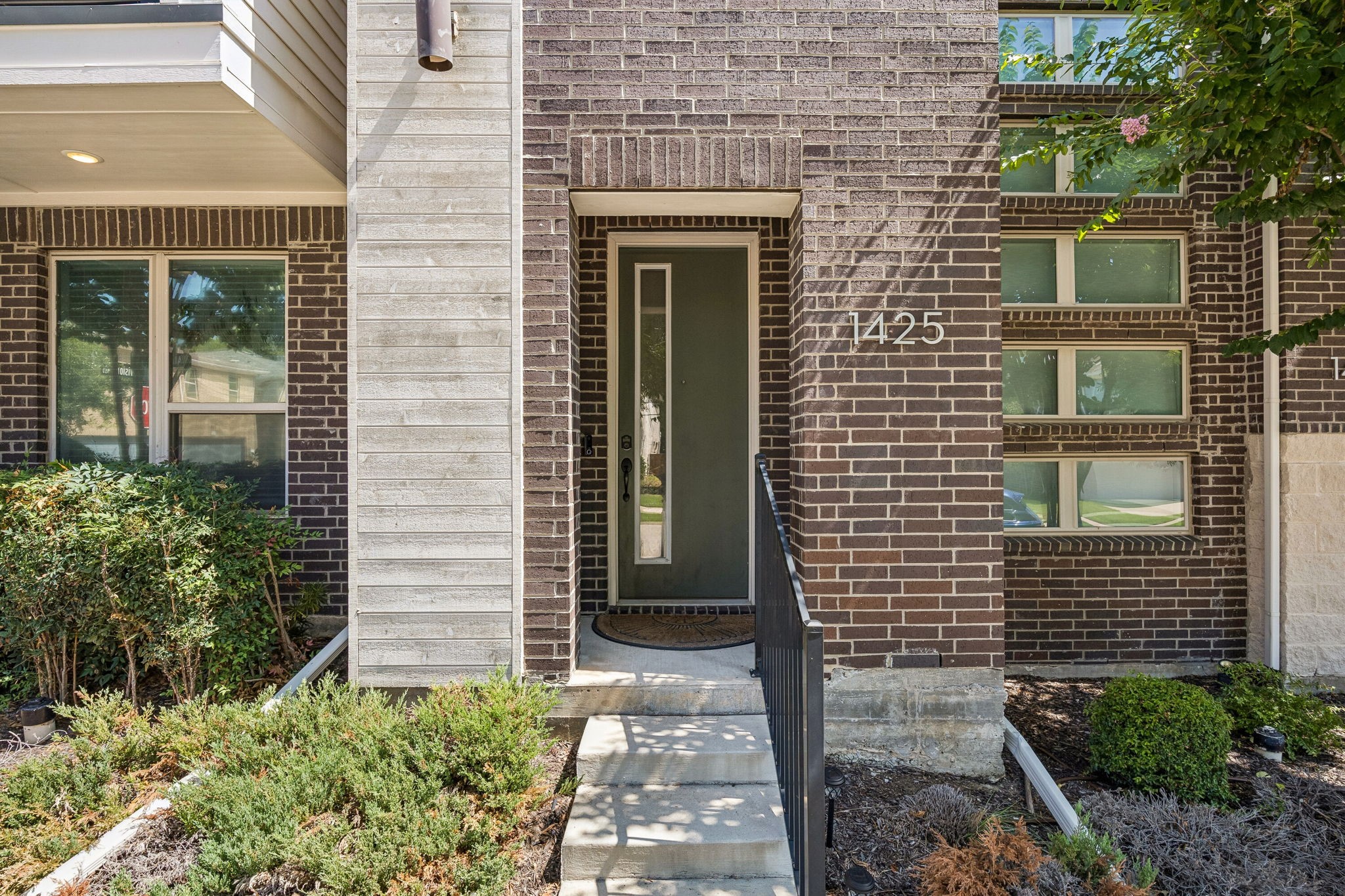 CocoResidential Real Estate Group -Compass in Dallas, TX (2)