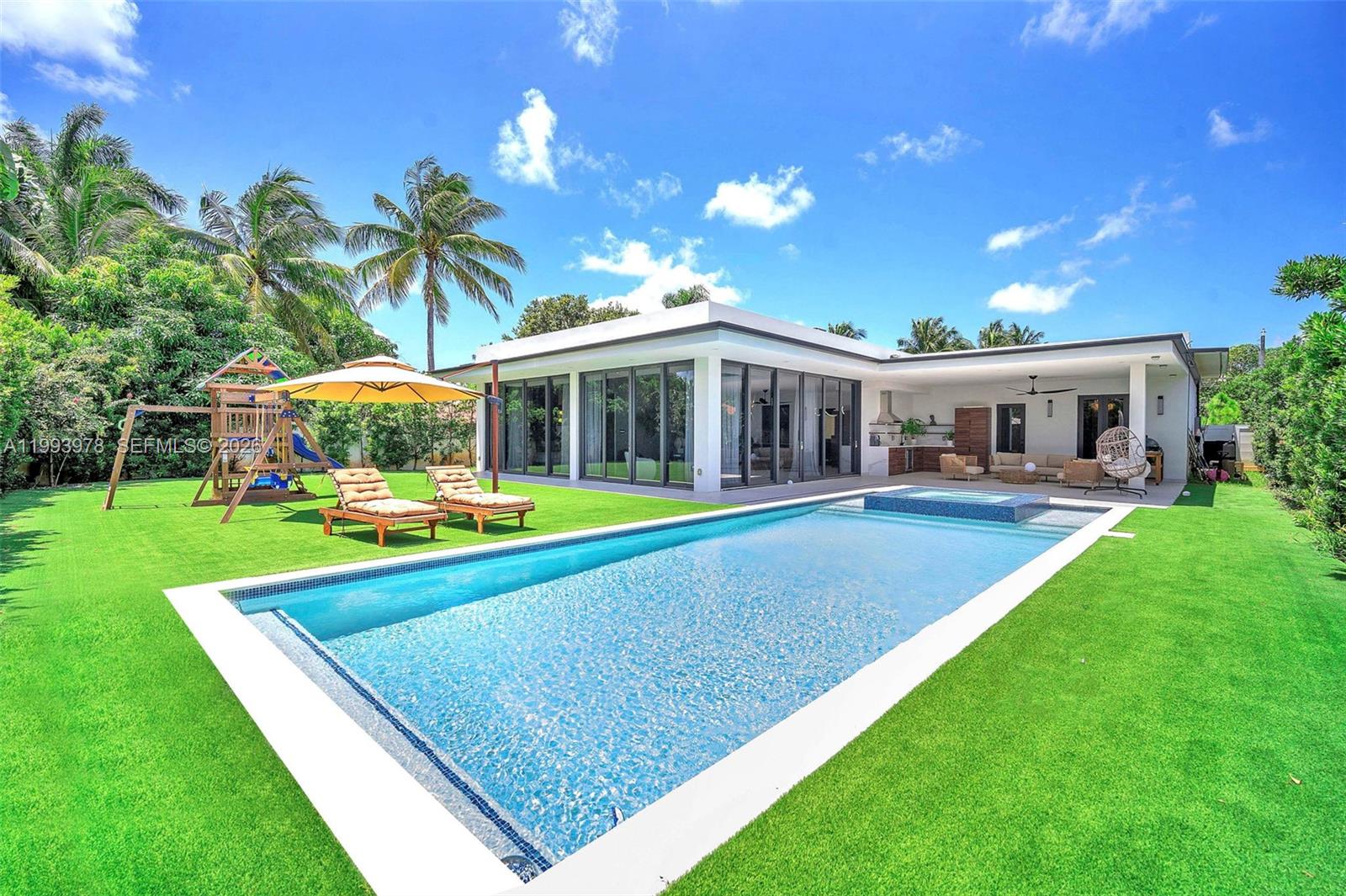 Wolsen Real Estate in Sunny Isles Beach, FL (2)