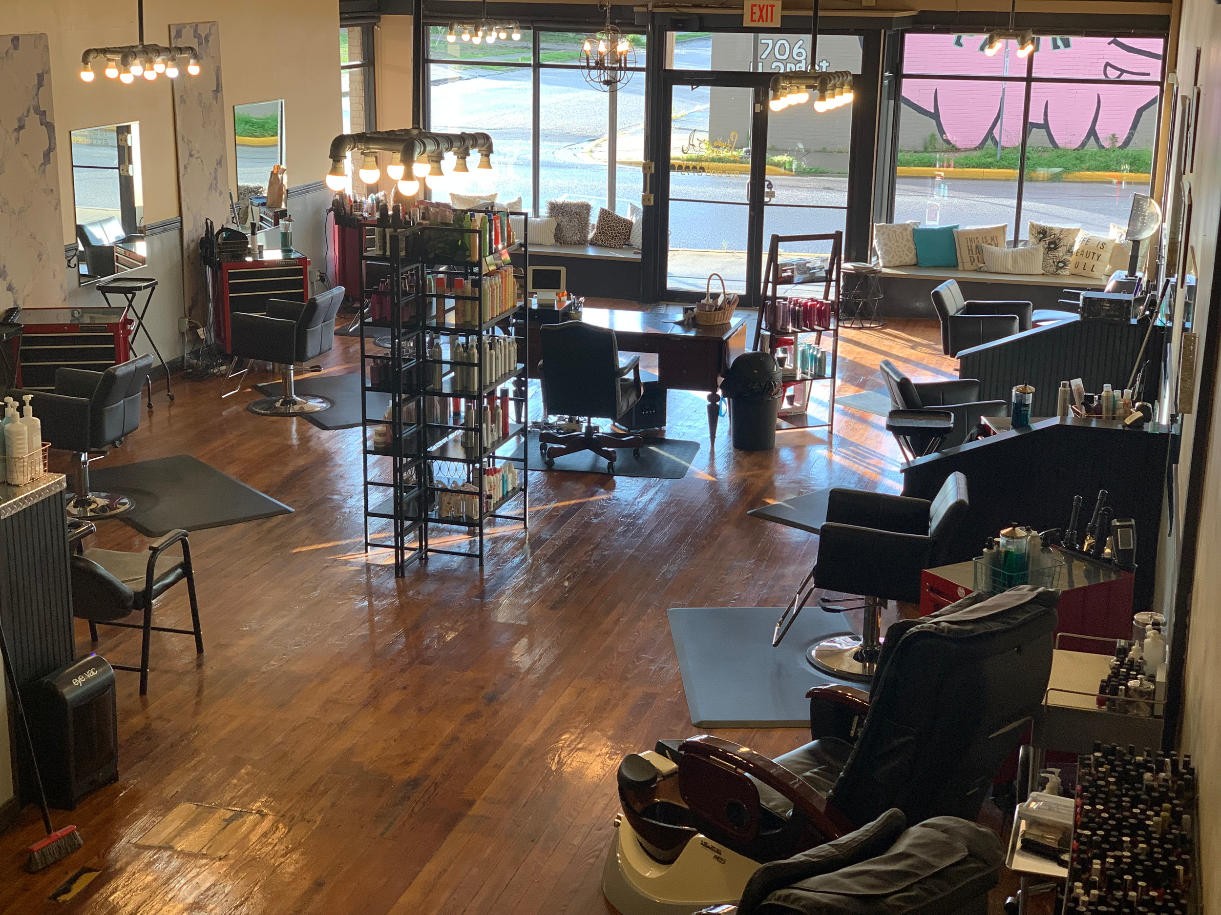 Studio A Salon in Vincennes, IN