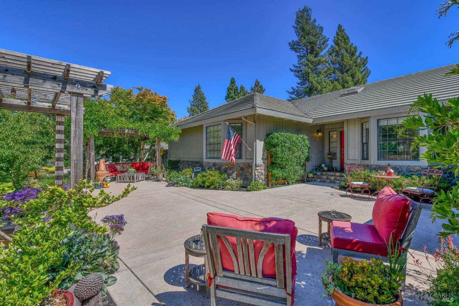 Kasama Lee, RE/MAX Gold Realtor | Real Estate Agent in American Canyon, California in American Canyon, CA (2)