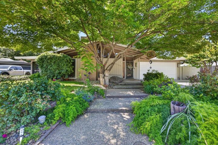Joelle Beane Elk Grove Real Estate Advisor, Elk Grove in Elk Grove, CA (2)