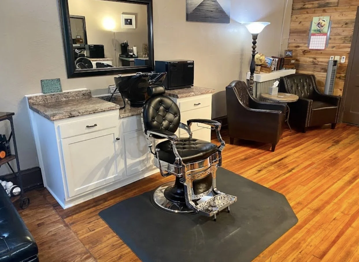 Gentleman's Cut (Men's Fine Grooming) in Roanoke, VA (2)