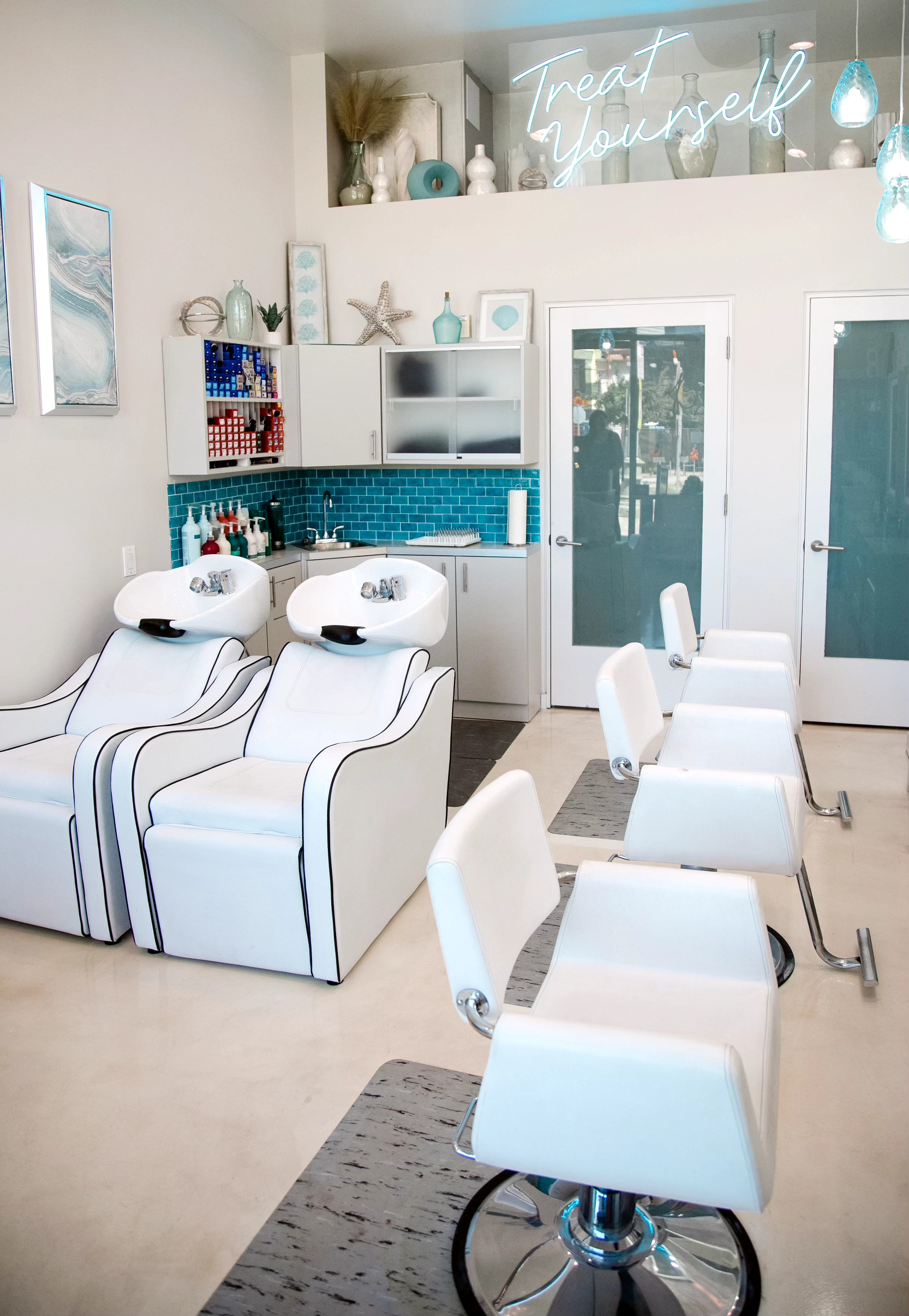 Beach Beauty Aveda Salon in Hermosa Beach, CA (2)