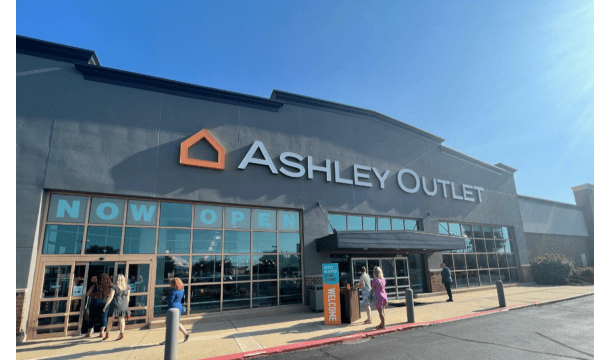 Ashley Outlet in North Olmsted, OH (2)