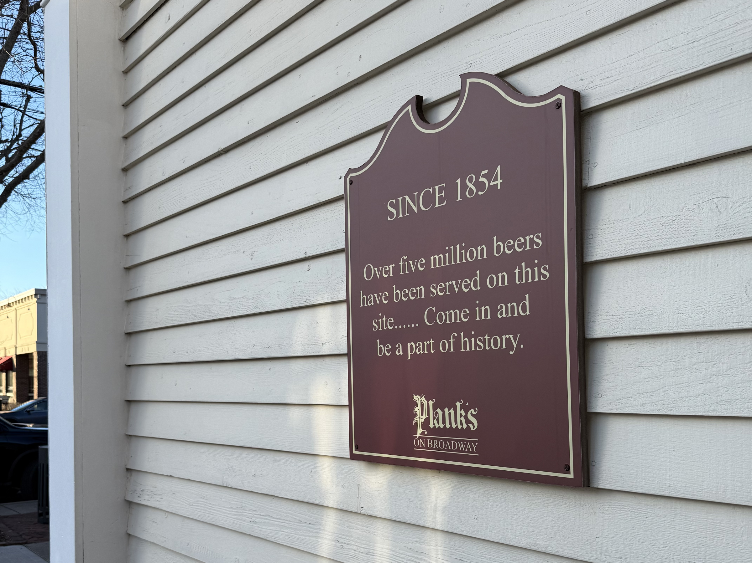 Plank's On Broadway in Grove City, OH