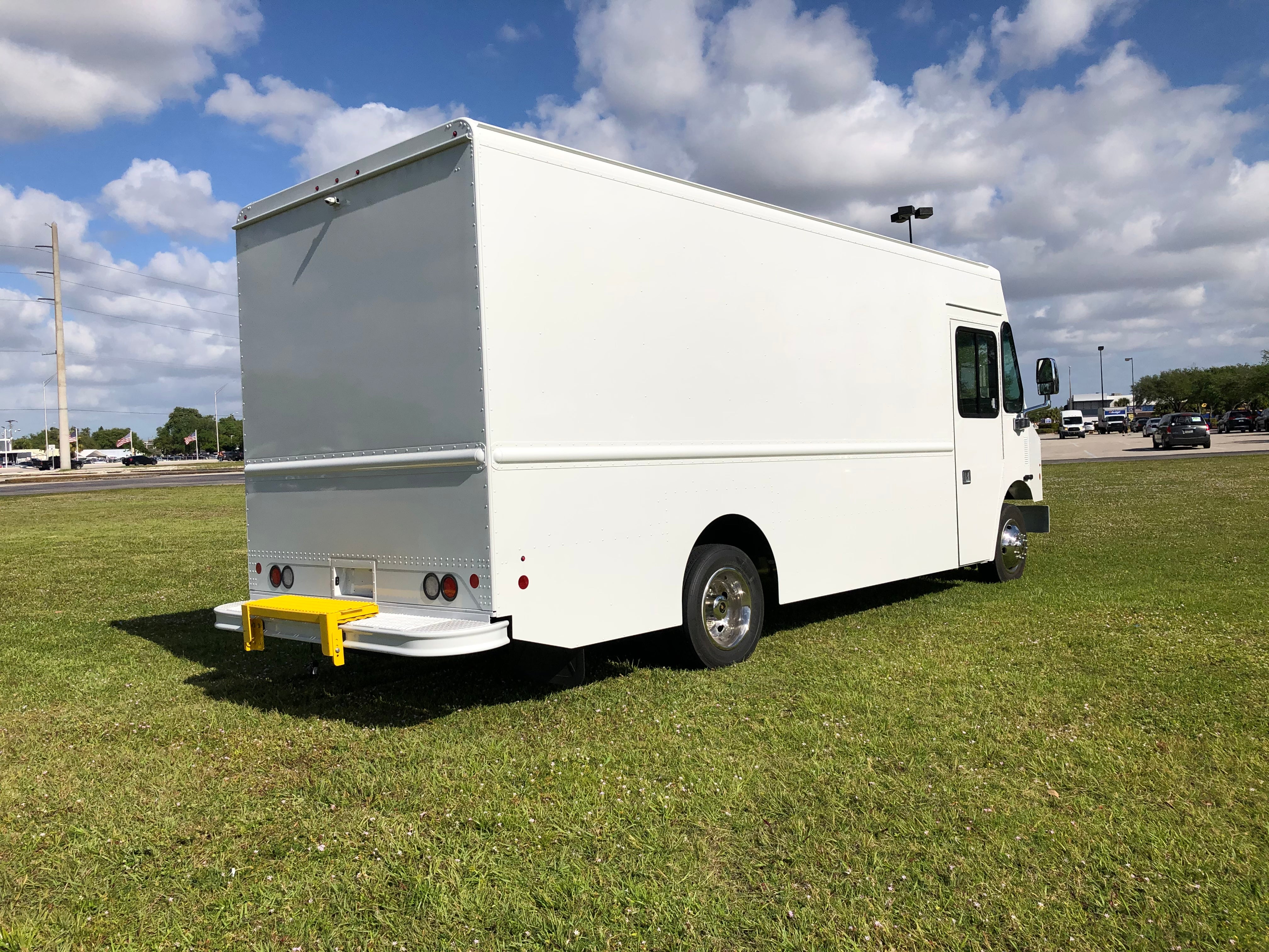 Heat Custom Food Truck Builders & Wraps in West Park, FL (4)