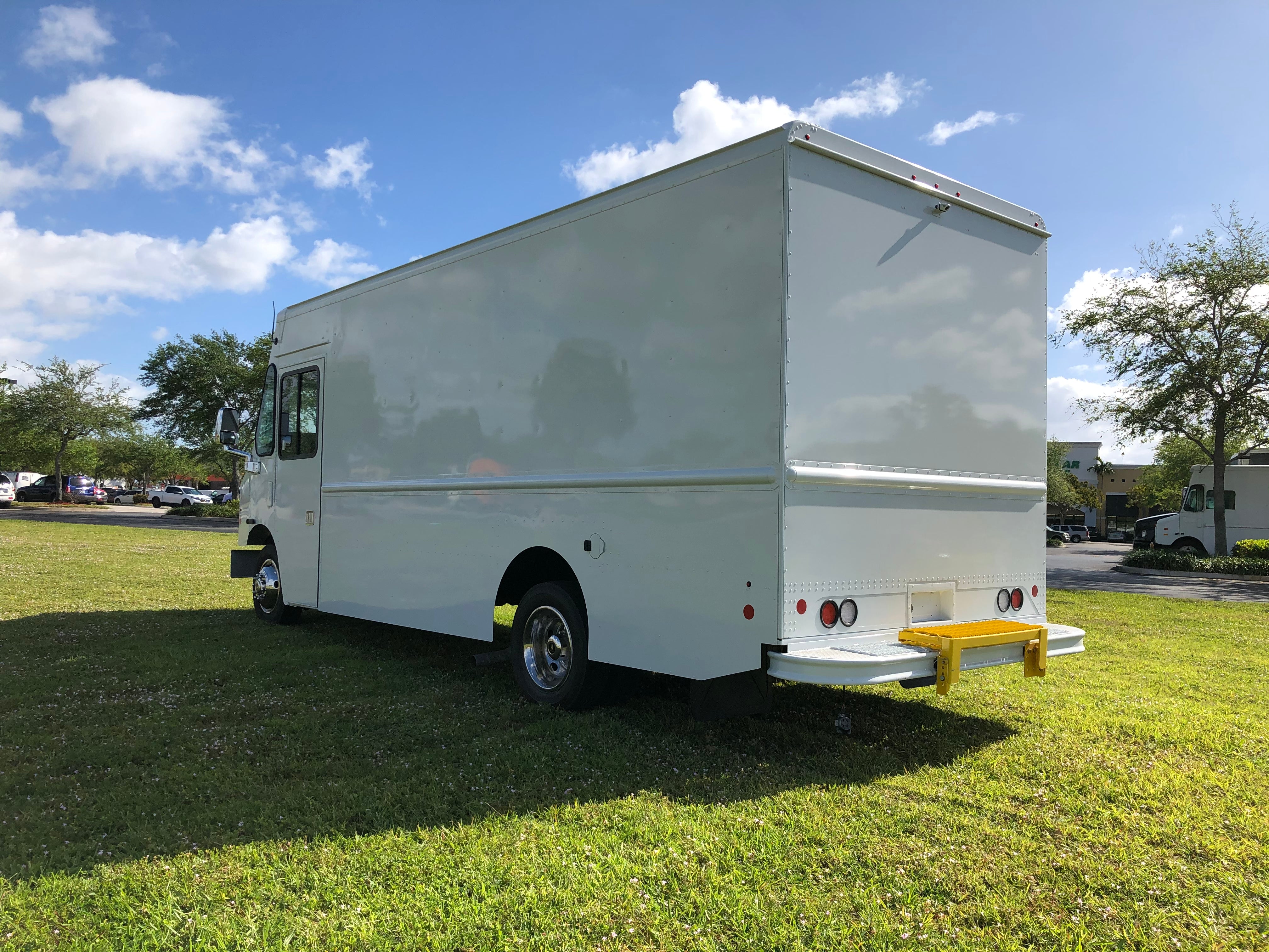 Heat Custom Food Truck Builders & Wraps in West Park, FL (6)
