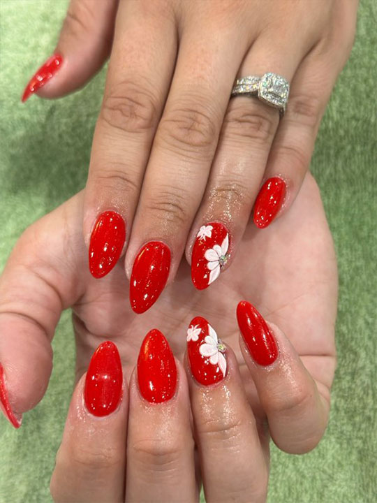 Glo Nail Bar in Tampa, FL