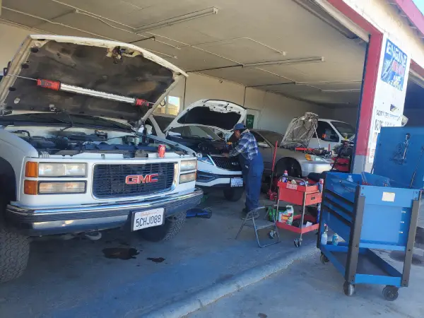 Gallardo's Towing and Auto Repair in Adelanto, CA (6)
