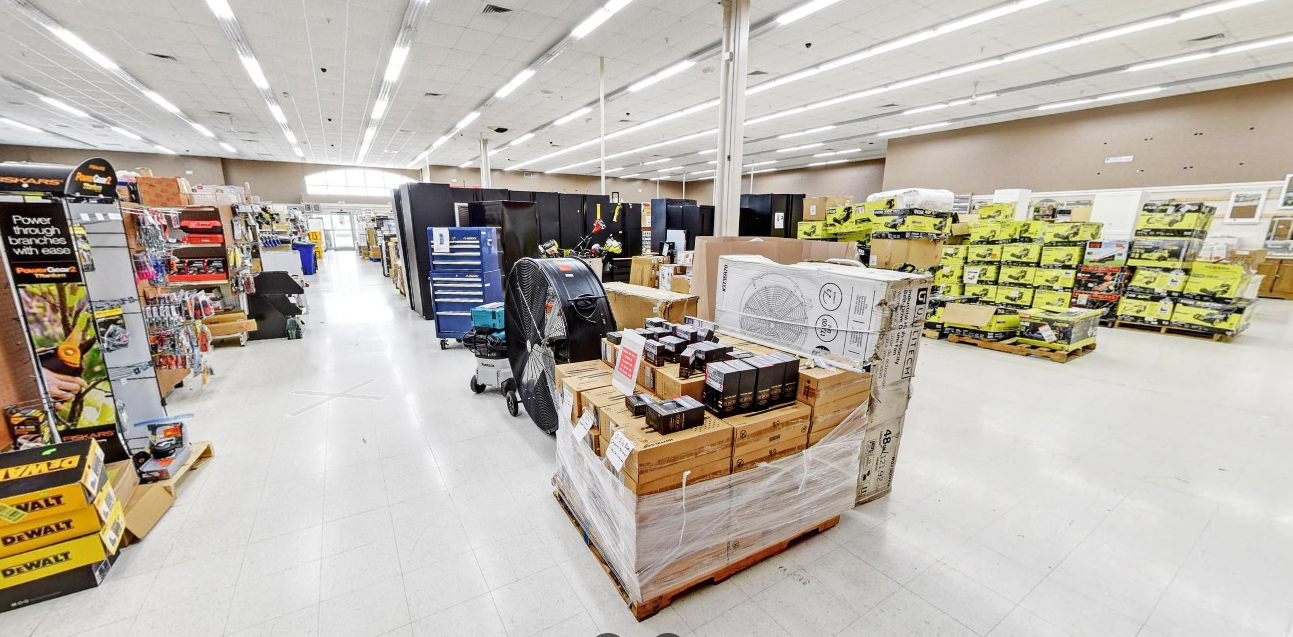 Sheboygan Discount Warehouse in Sheboygan, WI