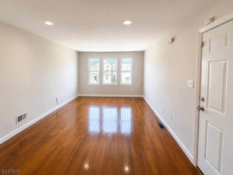 FloroStone Realty Inc. in Roselle Park, NJ (6)
