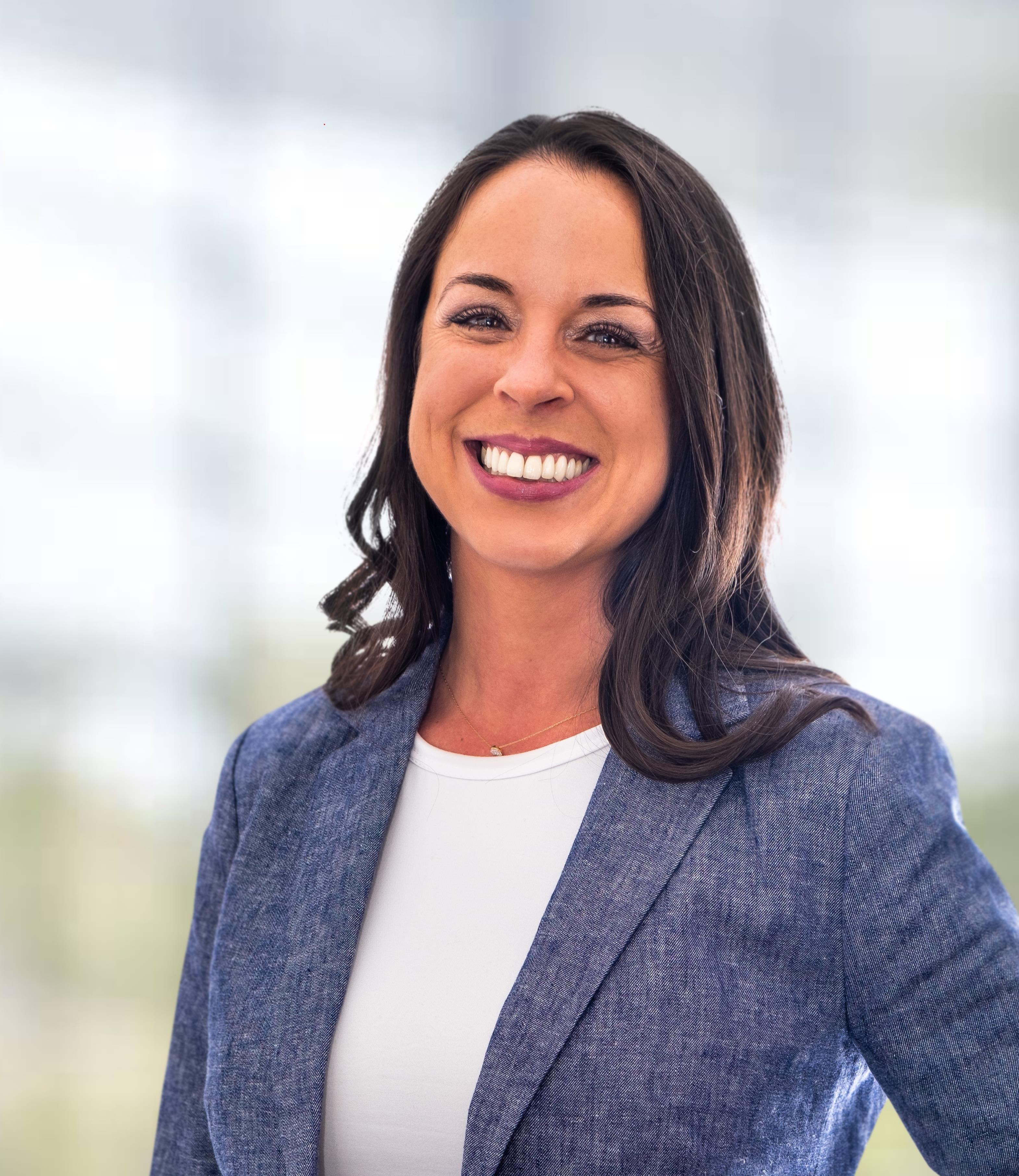 Danielle del Rosario - Realty Executives Premier in Wheaton, IL