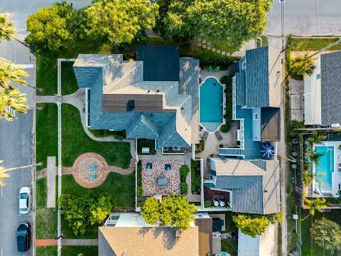 Jessica Dillard, Galveston Realtor- Save 1900 Realty in Webster, TX (6)