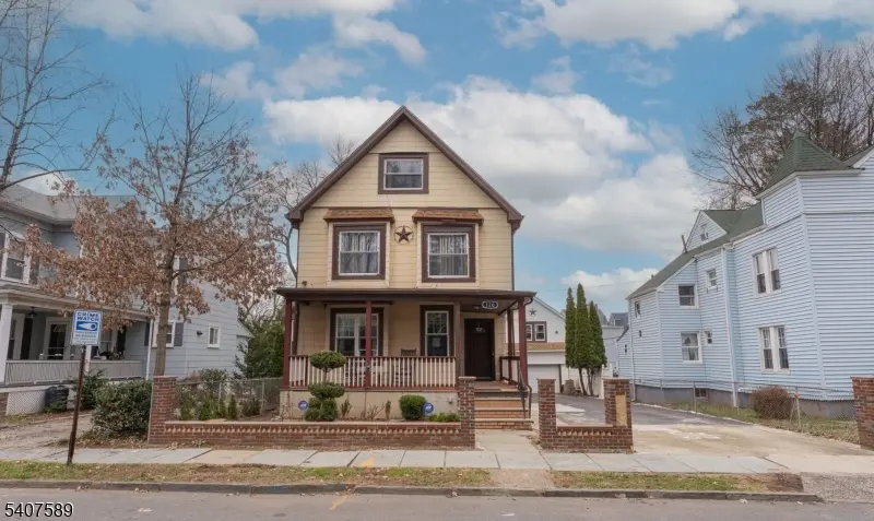 Realty One Group Prodigy in Woodland Park, NJ (6)