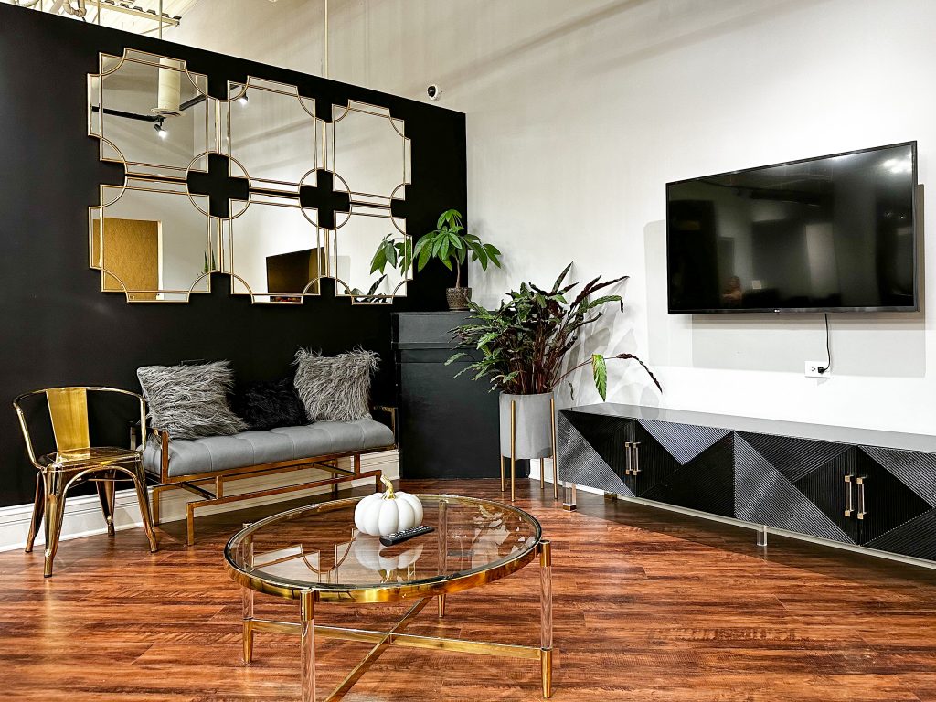Gold & Ash Salon in Palatine, IL (3)