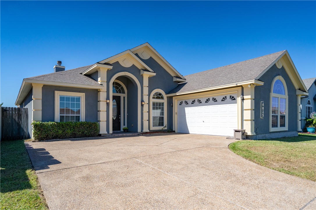 Stephanie White - Corpus Christi Real Estate Agent in Corpus Christi, TX (3)