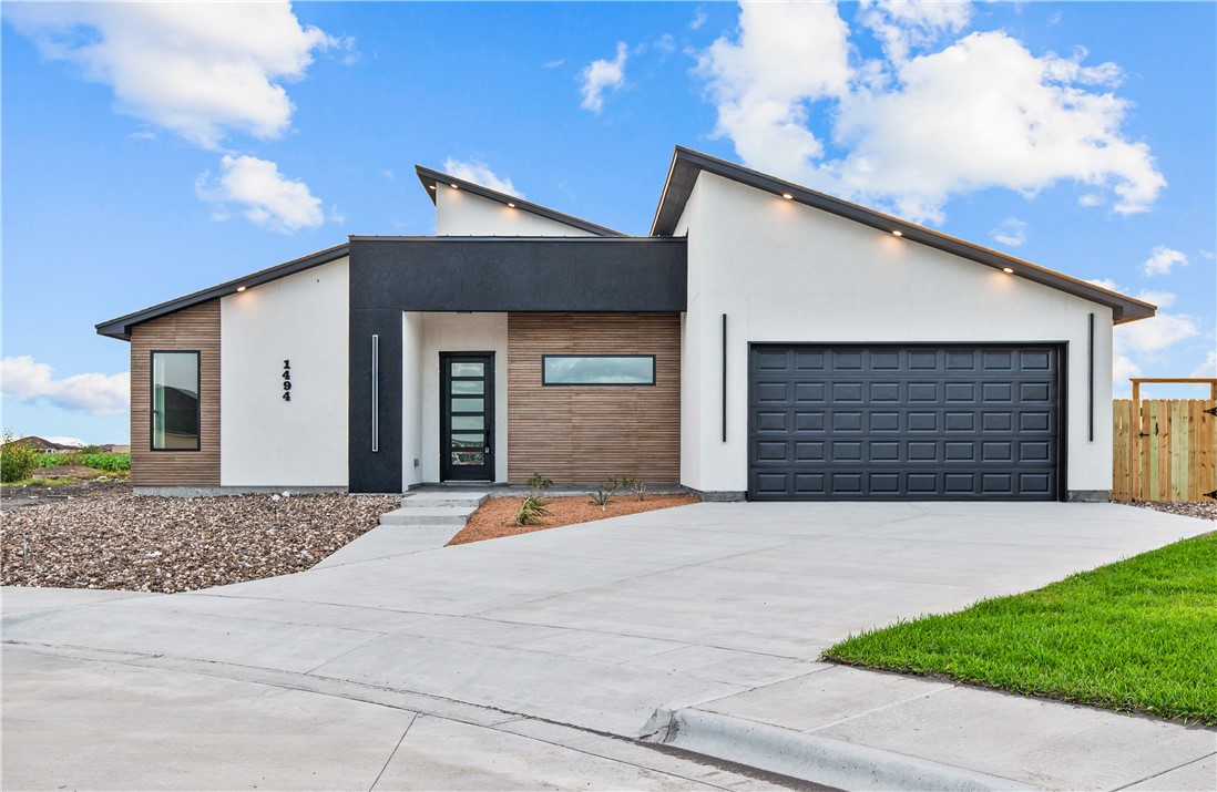 Stephanie White - Corpus Christi Real Estate Agent in Corpus Christi, TX (4)