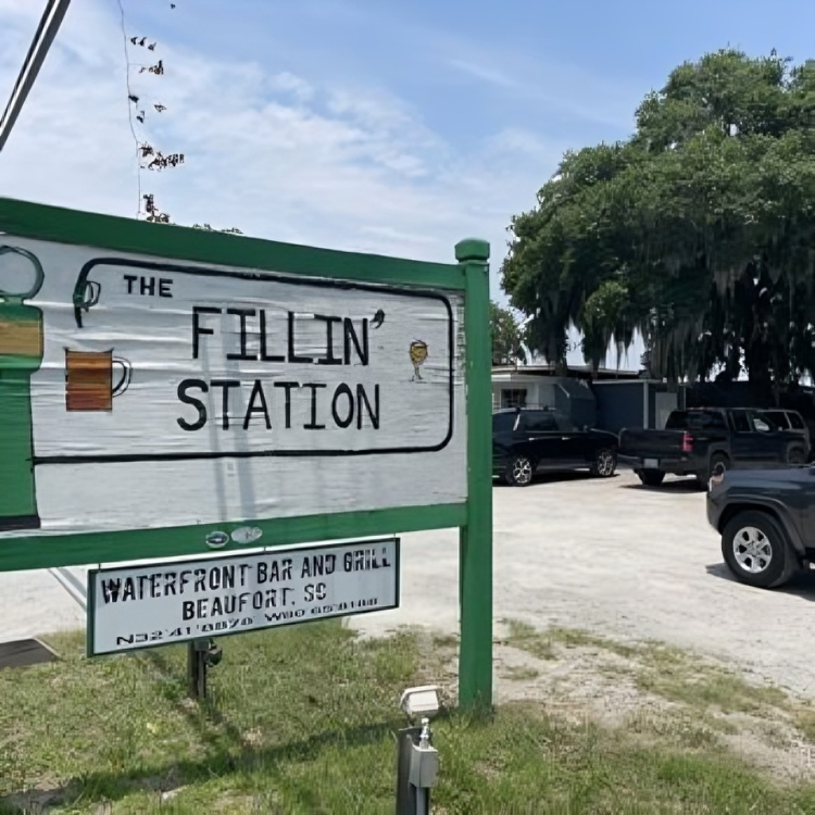 The Fillin' Station in Beaufort, SC (2)
