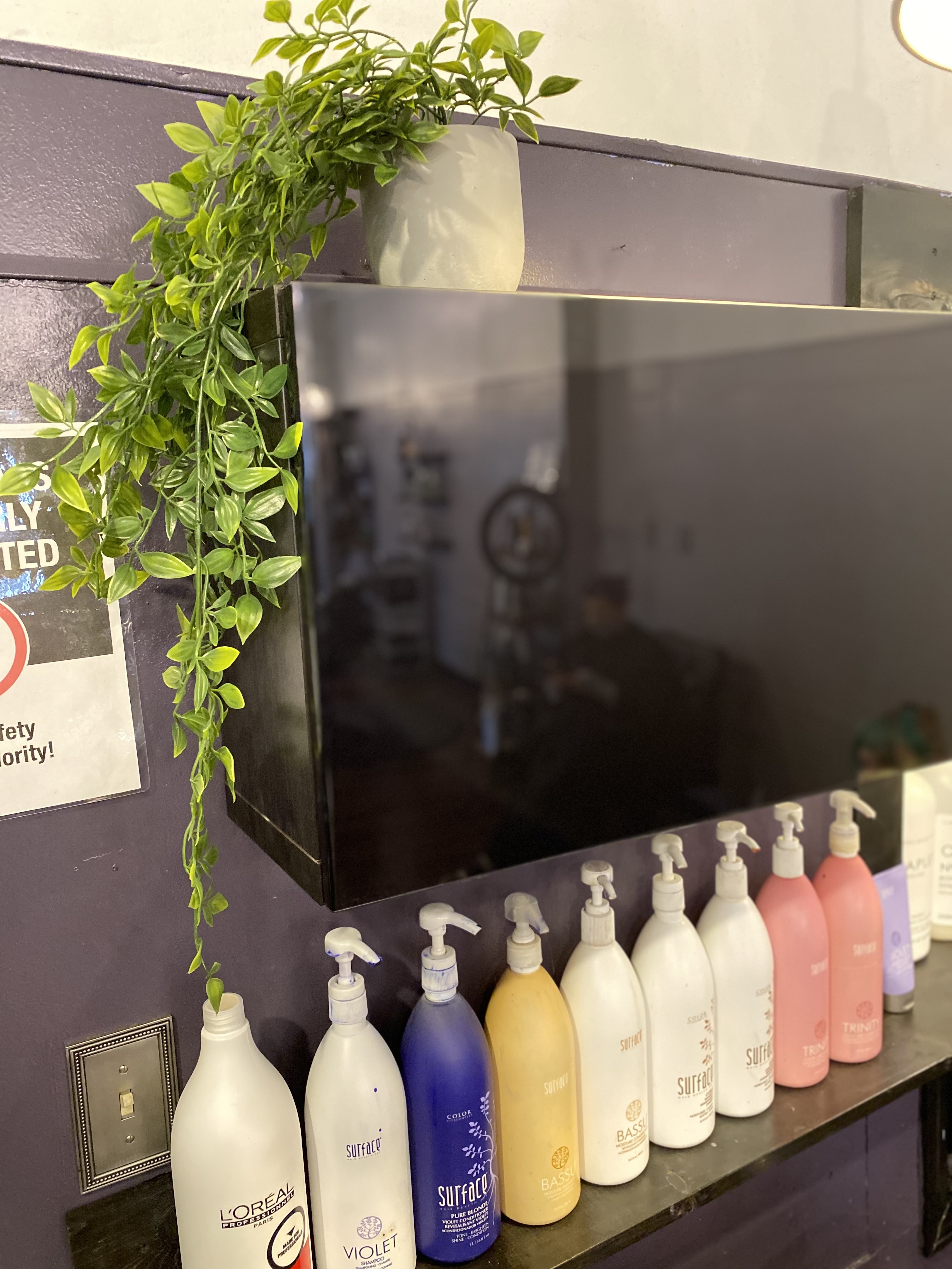 Salon Atmosphere in Pittsburgh, PA