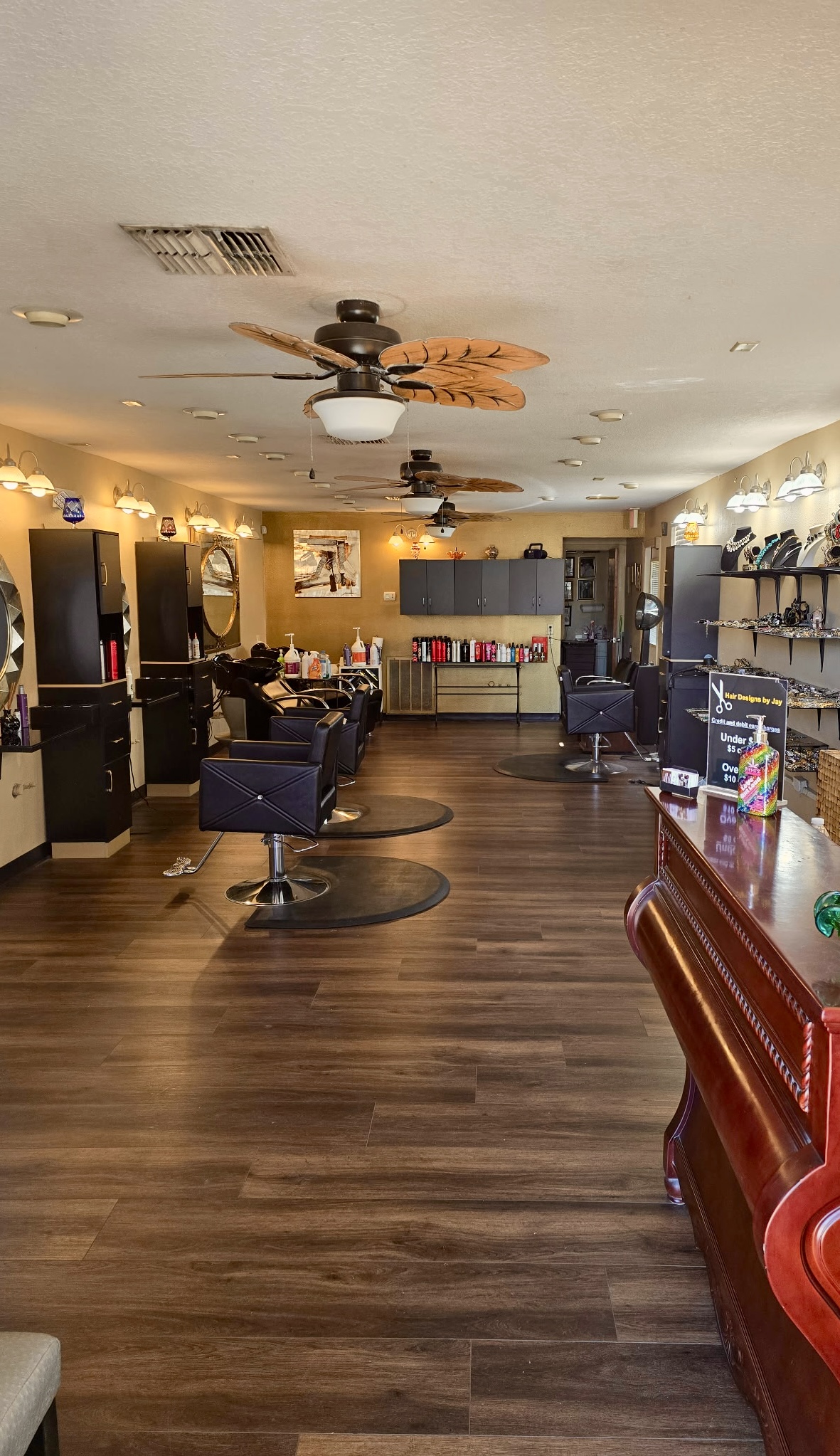 Hair Designs by Jay in Zephyrhills, FL (3)