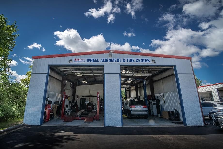 Auto Select Dinomotive Service & Sales in Weston, WI (5)